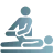 Icône représentant un personnage stylisé massant une personne allongée. Son design simple et abstrait évoque la détente et le bien-être.